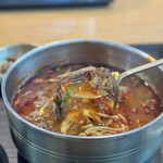 손수반상 - 牛肉もさることながら山菜も結構入っていて空港でこの価格ならありじゃね？