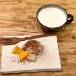 とんかつ 乃ぐち - 自家製ティラミスとミルクティー