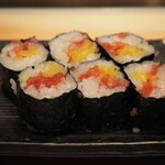 스시 로바타 키타로우즈시 도구야스지 요코초점 - 참치와 밥을 곁들인 요리