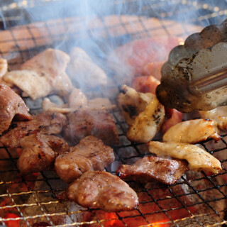 塩スパイスが決め手の豚ホルモンが絶品！大分の名物料理もぜひ♪