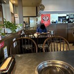 やまがたべこいち - 店内（座席より右まわり）➡