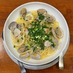 シーエムツー カフェ - アサリとレモンのさっぱりペペロンチーノ