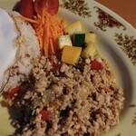 フフフ - ガパオライス、プレート右側！