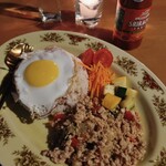 フフフ - ガパオライス