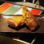 イタリアン チャイナバル村塾 - たっぷり黒毛和牛のパリパリ春巻き