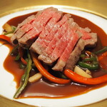 イタリアン チャイナバル村塾 - サーロインを使った青椒肉絲