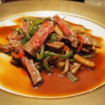 イタリアン チャイナバル村塾 - サーロインを使った青椒肉絲