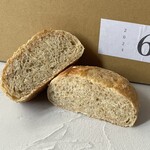 人舟 - おまけ塩麹酵母丸パン　断面