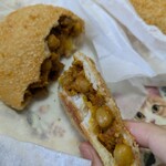 米粉パラダイス - ひよこ豆のカレーパン