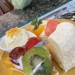 ケーニヒス クローネ 本店 - 