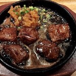 大衆食堂 てんぐ大ホール - サイコロステーキ