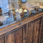 ベイク ルーム - キャロットケーキ、残ってる！