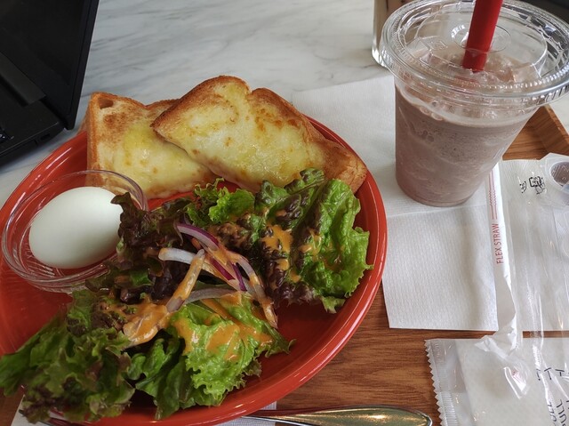 ドトールキッチン EneJet 仙台松森店（DOUTOR KITCHEN） - 黒松（カフェ）の写真