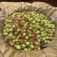 月居 赤坂 - 青豆と焼豚の黒米ご飯
