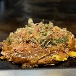 味乃家 - そして「2色ミックス(ブタ･下足)」 鉄板にギリ垂れないくらいのソースがめちゃすき、、、、知られてる？ (｢ºωº)｢⁈