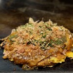 味乃家 - この照りのある甘口フルーティーソースに独特の生地の香り
      
      髪の毛から服の下着まで「味乃家」の香りに包まれます
      それがええんです( ≖ᴗ≖​)ﾆﾔｯ