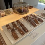 パティスリー ラ・ガール バイ ルイ ロブション - 