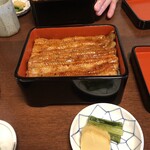 尾花 - 追加　うな重の全体像と香の物