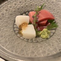 瓢嘻 八重洲店 - 二の造り
                本まぐろ　紋甲烏賊の梅肉ジュレがけ