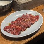 炭火焼肉ホルモンさわいし - カルビ　何故かハラミのようだった笑