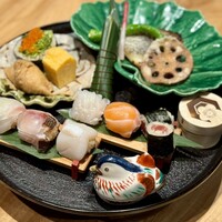 和食と寿司 匠の道場 - 水無月の手毬寿司膳（3,000円）