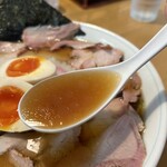 月の家 - 醤油のスッキリ感と旨味が半端ない