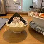 月の家 - チャーシューごはん　半で充分な量