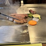 ステーキハウス蜂 - 