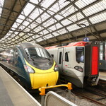 LEON - パディントン駅