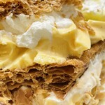 パティスリー リョーコ - サックサクで軽〜い食感❗️ずっと食べ続けられる笑