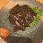 石臼挽き手打 蕎楽亭 - 馬のレバ刺し、ニンニク味噌または醤油で