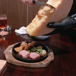 Cheese Dining Zolo - 目の前でチーズをとろ〜りしてくれます✨✨✨