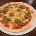 Cheese Dining Zolo - クリスピーマルゲリータ　1080円