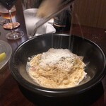 Cheese Dining Zolo - 目の前でチーズをふわふわ削ってくれます✨✨✨