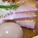 塩そば専門店 桑ばら - オマール海老とずわい蟹味噌とあん肝崩しの塩雲呑そば～クジラ出汁～