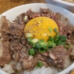 塩そば専門店 桑ばら - 国産牛卵黄丼
