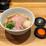 罪なきらぁ麺 - 味玉まぜそば（トリュフ卵黄とすりおろしニンニク）