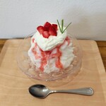 NOA COFFEE - 草莓奶油蛋糕刨冰（半份）