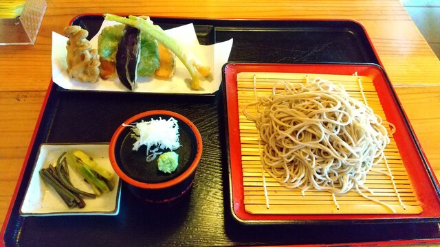 小原なごみ茶屋 白石 &ndash; 材木岩公園内のそば処