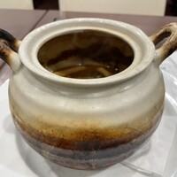 紅花別館 - カレーの入ったココット鍋