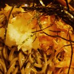 やまが - 田舎そばタイプの黒目の麺です・・