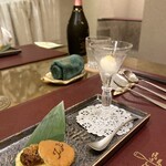 トゥ・ラ・ジョア イズム - 