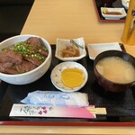 こつこつ - ステーキ丼のランチ