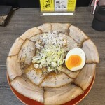 焼豚ラーメン弥太郎 - 醤油肉増し