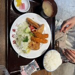 食堂 助六屋 - 