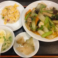 中国料理 廣豊楼 - 五目かた焼きそば、炒飯のセット