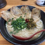 郡上豚骨ラーメン カンミナ - 料理写真: