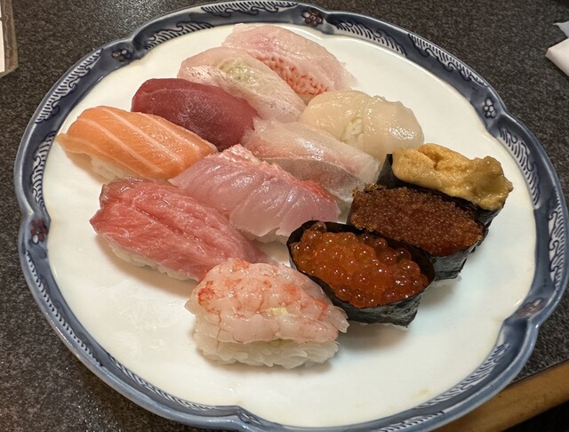 『白石商店街の回らない寿司』by 柊山 : まとい寿司 - 南郷7丁目/回転寿司 [食べログ]