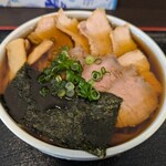 まる泰商店 - チャーシュー麺