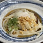 日の出製麺所 - うどん小(1玉)ぬるい、温泉玉子